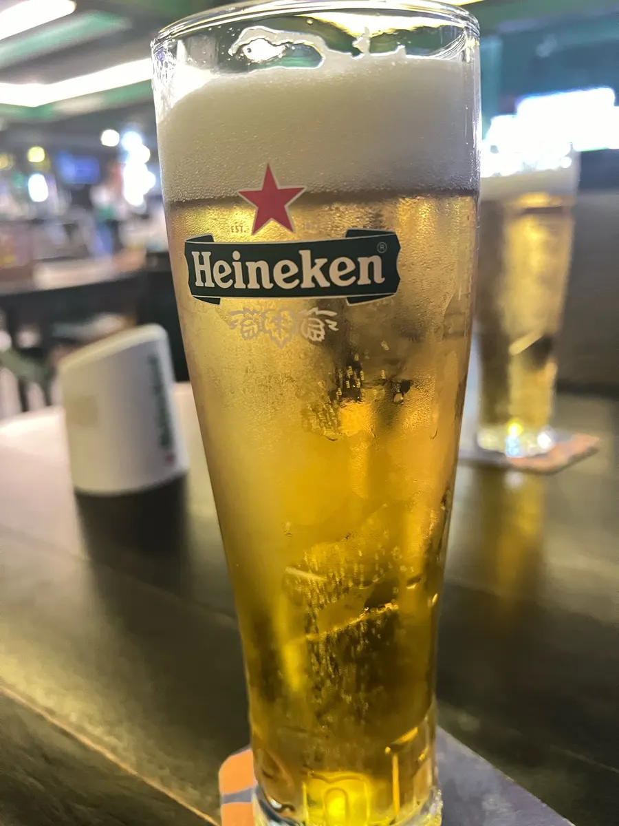 フジスーパー1号店の近く『O'Shea's Irish Pub』