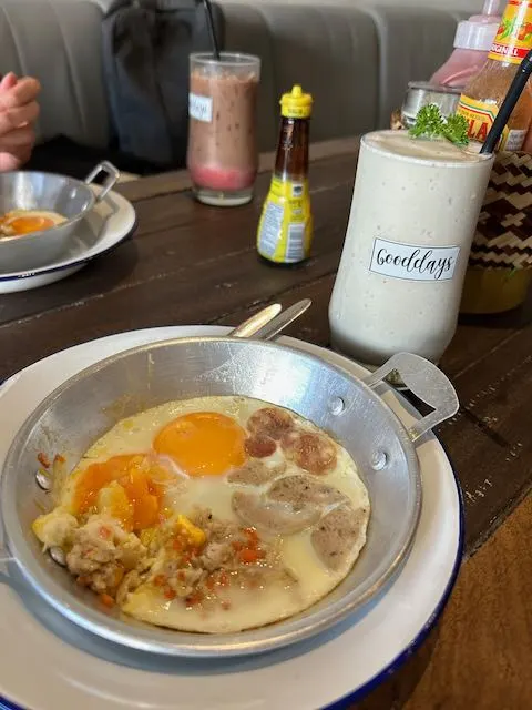 ウドーンターニー 花と食旅『タレー・ブア・デーンへ』