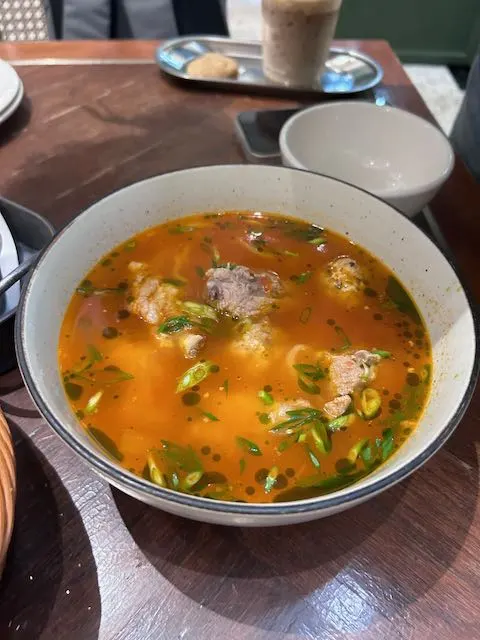 ウドーンターニー 花と食旅『タレー・ブア・デーンへ』