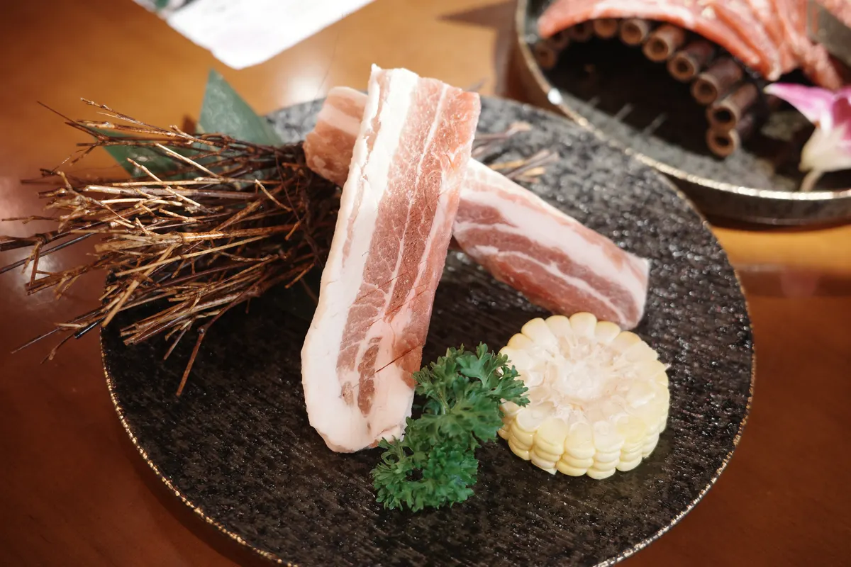 プラカノンの日系焼肉「NIKU NIKU」