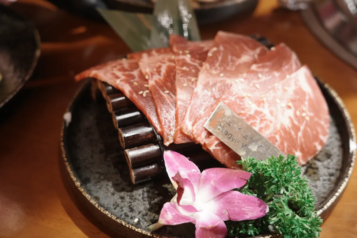プラカノンの日系焼肉「NIKU NIKU」